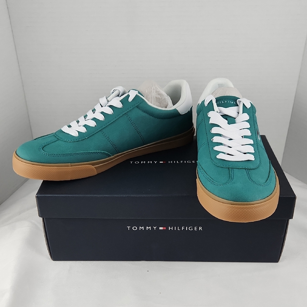 Tommy Hilfiger Womans Lazsie Sneakers